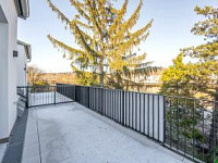 Luxus mit Weitblick: 4 Zimmer Dachterrassenwohnung in Villa Auhof