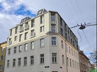 DACHGESCHOSSWOHNUNG MIT EINBAUKÜCHE *ERSTBEZUG*
