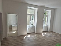 WUNDERSCHÖN SANIERTER 2-ZIMMER-ALTBAU *ERSTBEZUG NACH KATEGORIEANHEBUNG*