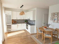 Moderne 2-Zi-Wohnung mit Balkon, Einbauküche & Garage in 1230 Wien zu mieten!