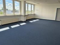 Großzügige Büroetage mit 1.094,57 m² – perfekt angebunden an die A22!