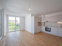 DACHGESCHOSSTRAUM MIT TERRASSE + EINBAUKÜCHE!