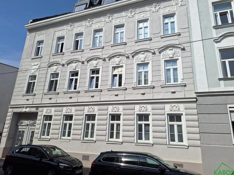 2-ZIMMER-DACHGESCHOSS MIT KÜCHE, KLIMA &amp; BALKON!