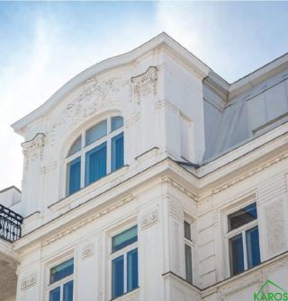 KLASSISCH SANIERTE 5-ZIMMER-ALTBAUWOHNUNG *INKL. EINBAUKÜCHE + BALKON*