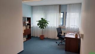 IHR BÜROSTANDORT IN SIMMERING WARTET!