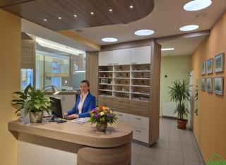 EINGERICHTETES GESCHÄFTSLOKAL WARTET AUF DIE ERÖFFNUNG!