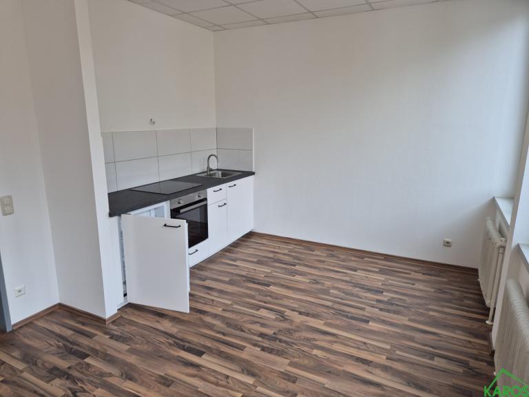 IDEALE STARTWOHNUNG MIT KÜCHE!!!