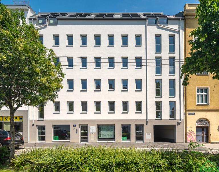 85 m² LAGER *ERSTBEZUG*