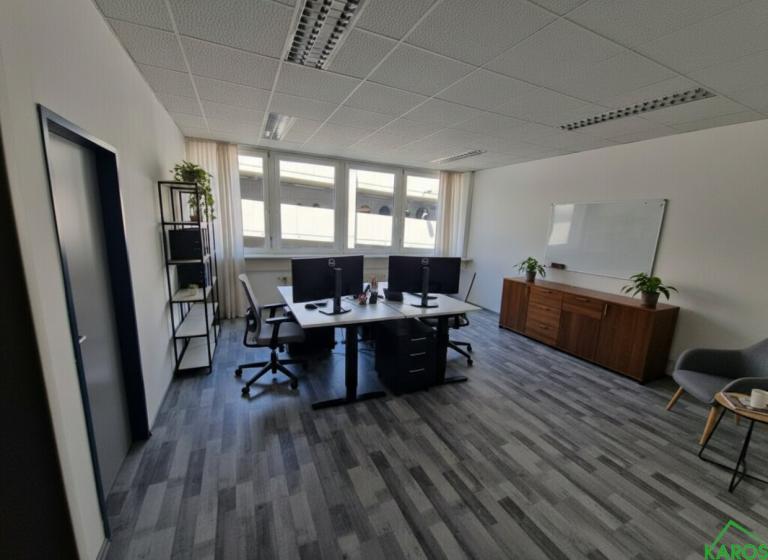 KLEINBÜRO AN DER A22/STREBERSDORF