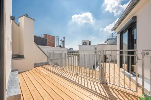 *TRAUMHAFTE DACHGESCHOSS - MAISONETTE - JETZT EINZIEHEN*