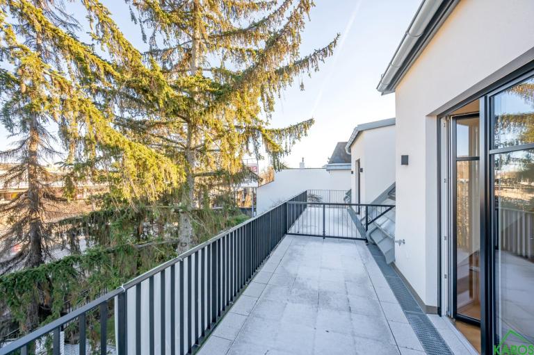 Großzügige 4 Zimmer für Familien mit perfekter Anbindung