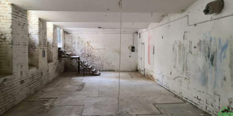 GROSSES MAGAZIN/LAGER UNBEFRISTET ZU VERGEBEN!!!